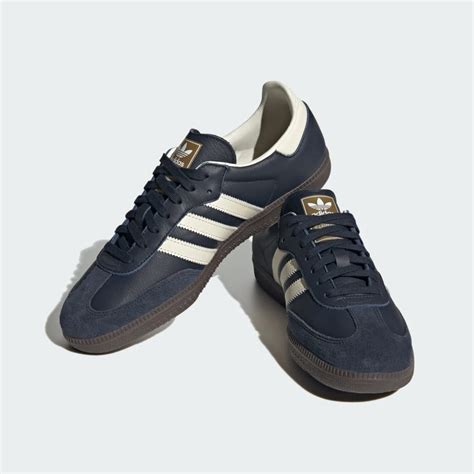 donkerblauwe adidas samba|Adidas Samba boots.